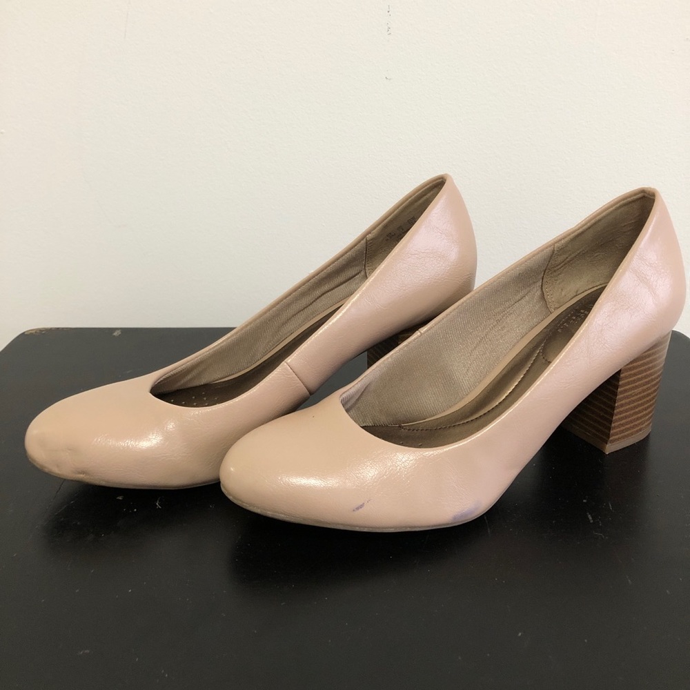 Nude wooden heeled pumps